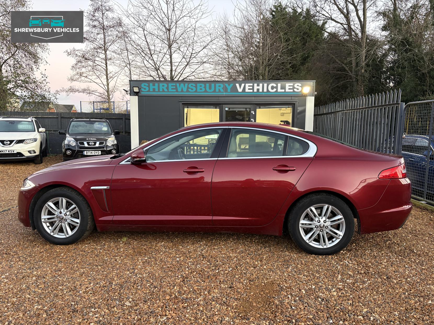 Jaguar XF 2.2d Luxury Saloon 4dr Diesel Auto Euro 5 (s/s) (190 ps)