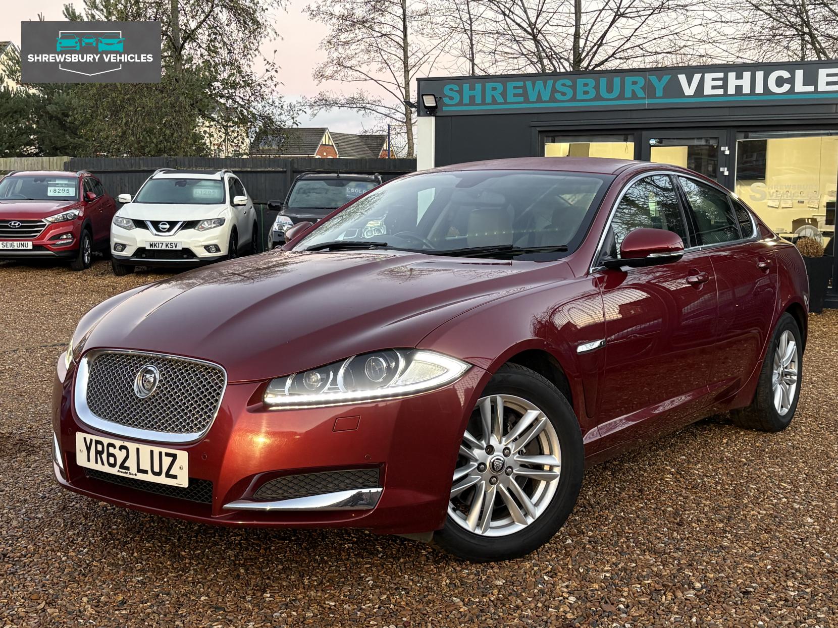 Jaguar XF 2.2d Luxury Saloon 4dr Diesel Auto Euro 5 (s/s) (190 ps)