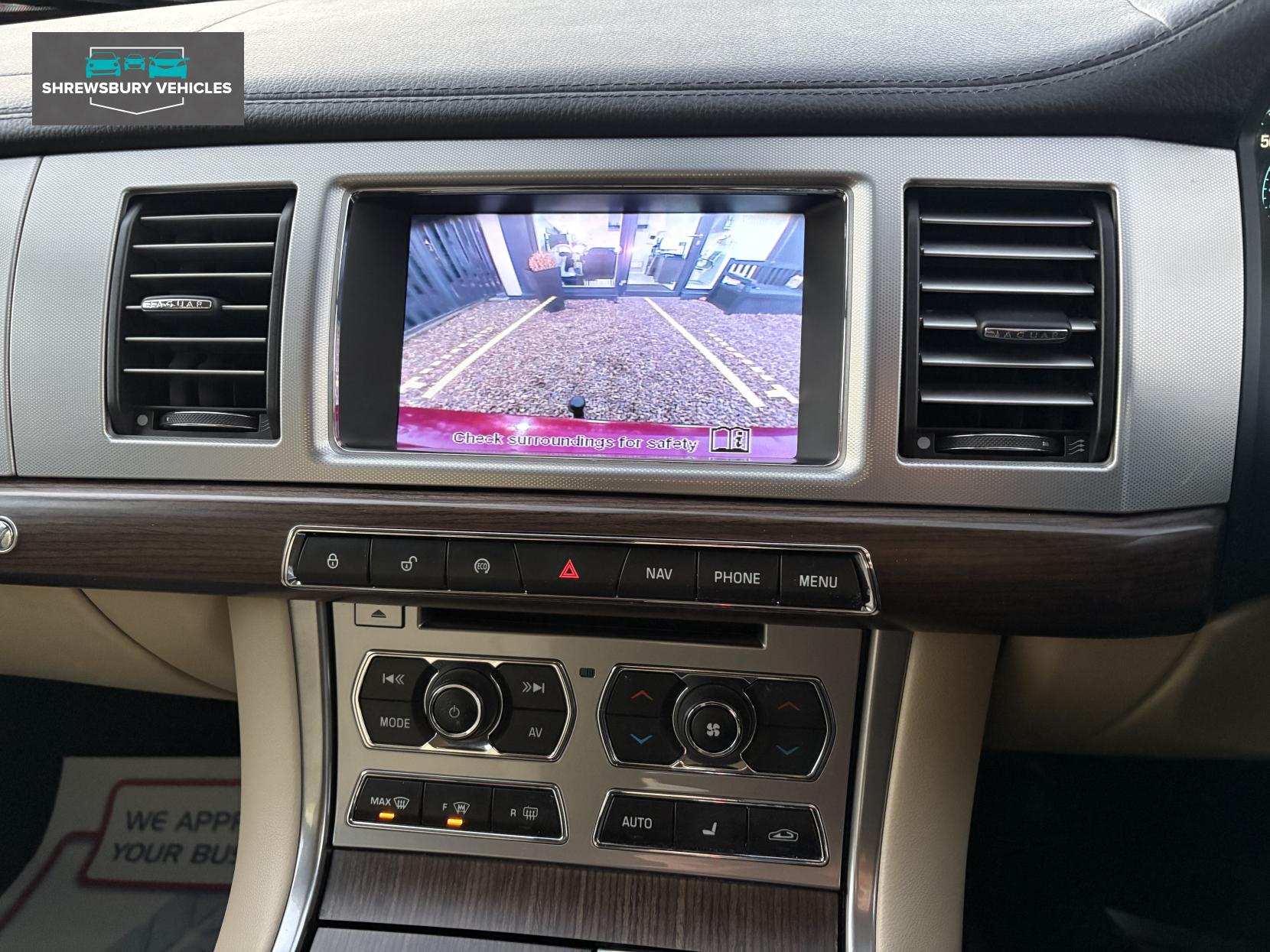 Jaguar XF 2.2d Luxury Saloon 4dr Diesel Auto Euro 5 (s/s) (190 ps)