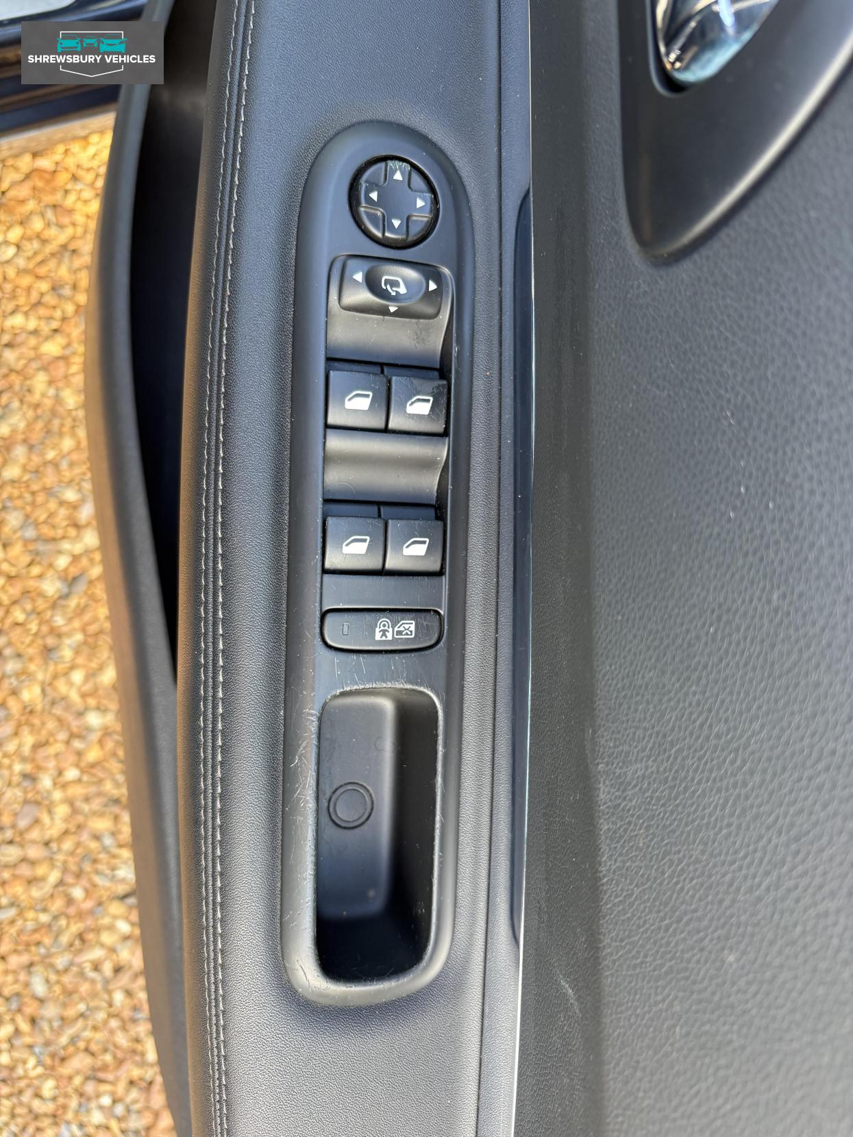 Peugeot 3008 1.6 HDi Allure SUV 5dr Diesel Manual Euro 5 (115 ps)