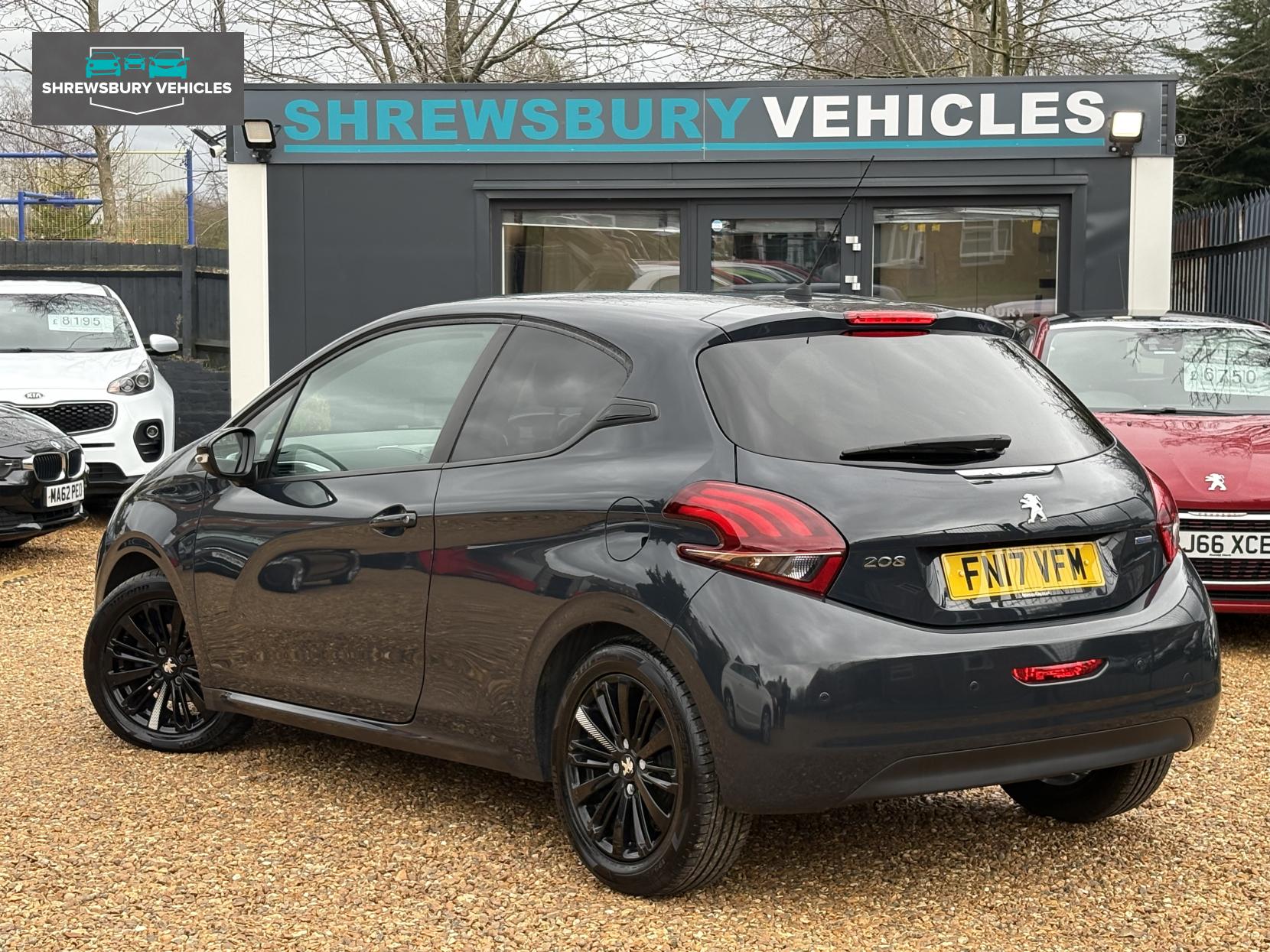 Peugeot 208 1.2 PureTech Black Edition Hatchback 3dr Petrol Manual Euro 6 (82 ps)