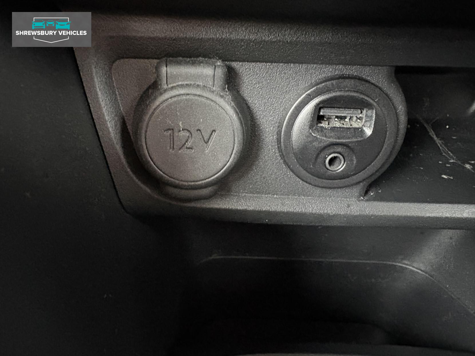 Peugeot 208 1.2 PureTech Black Edition Hatchback 3dr Petrol Manual Euro 6 (82 ps)