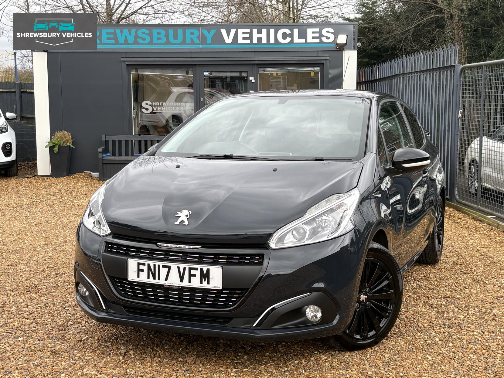 Peugeot 208 1.2 PureTech Black Edition Hatchback 3dr Petrol Manual Euro 6 (82 ps)
