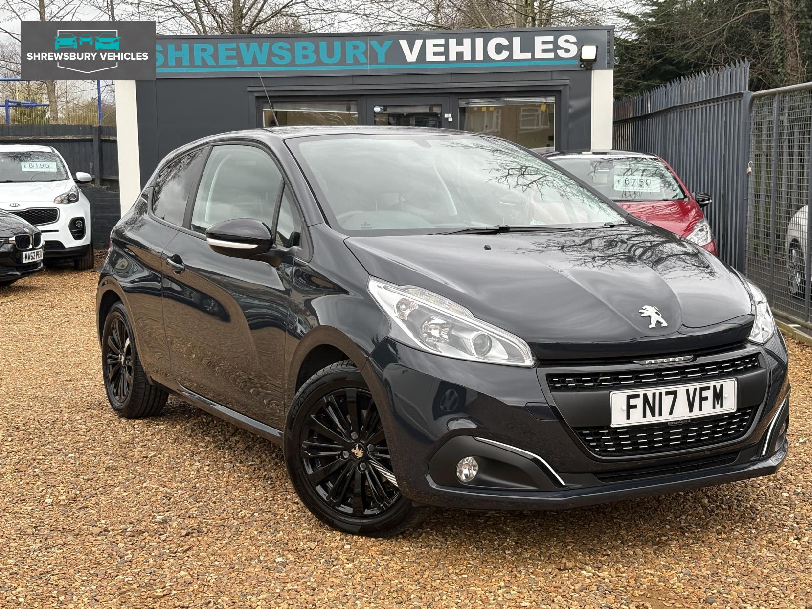 Peugeot 208 1.2 PureTech Black Edition Hatchback 3dr Petrol Manual Euro 6 (82 ps)