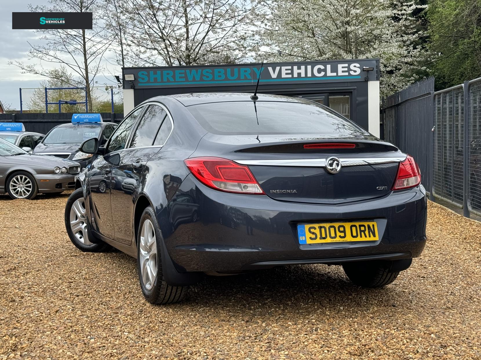 Vauxhall Insignia 2.0 CDTi Exclusiv Saloon 4dr Diesel Manual Euro 5 (160 ps)