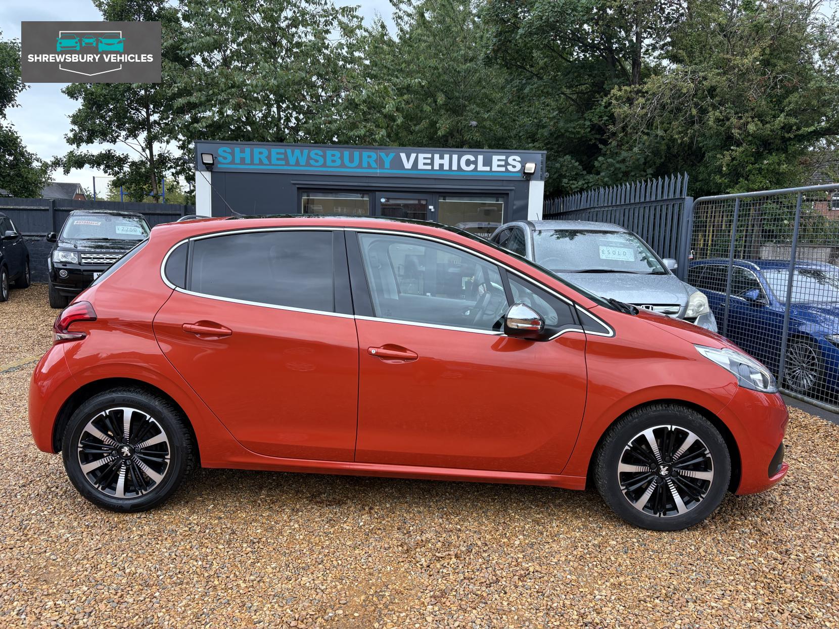 Peugeot 208 1.2 PureTech Allure Premium Hatchback 5dr Petrol Manual Euro 6 (s/s) (82 ps)