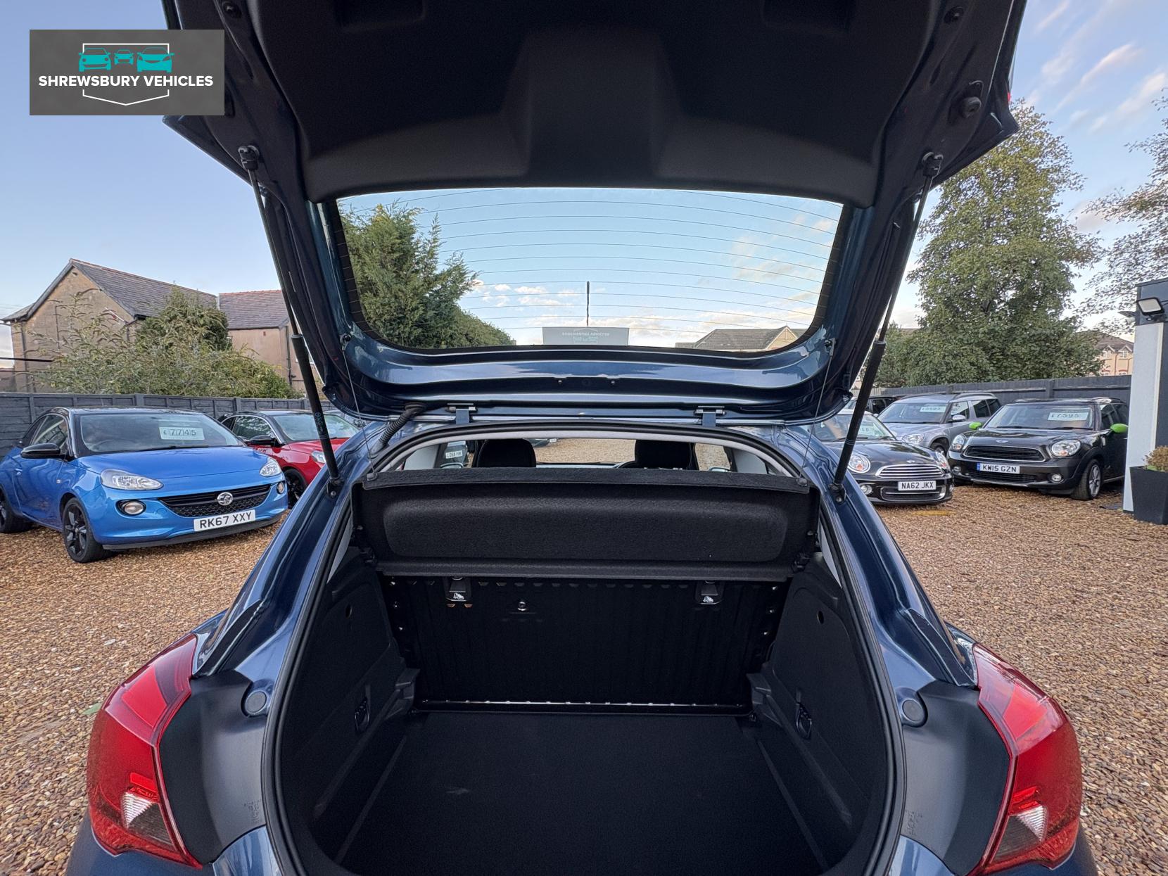 Vauxhall Corsa 1.4i ecoFLEX Sting Hatchback 3dr Petrol Manual Euro 6 (75 ps)