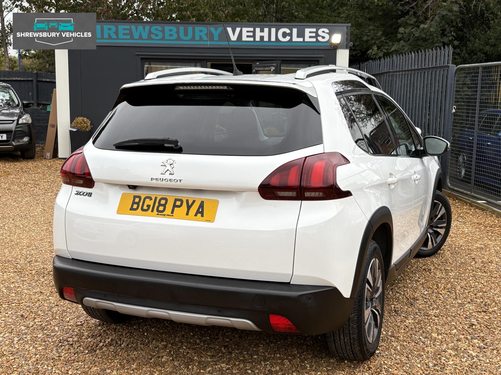 Peugeot 2008 1.2 PureTech Allure Premium SUV 5dr Petrol Manual Euro 6 (82 ps)
