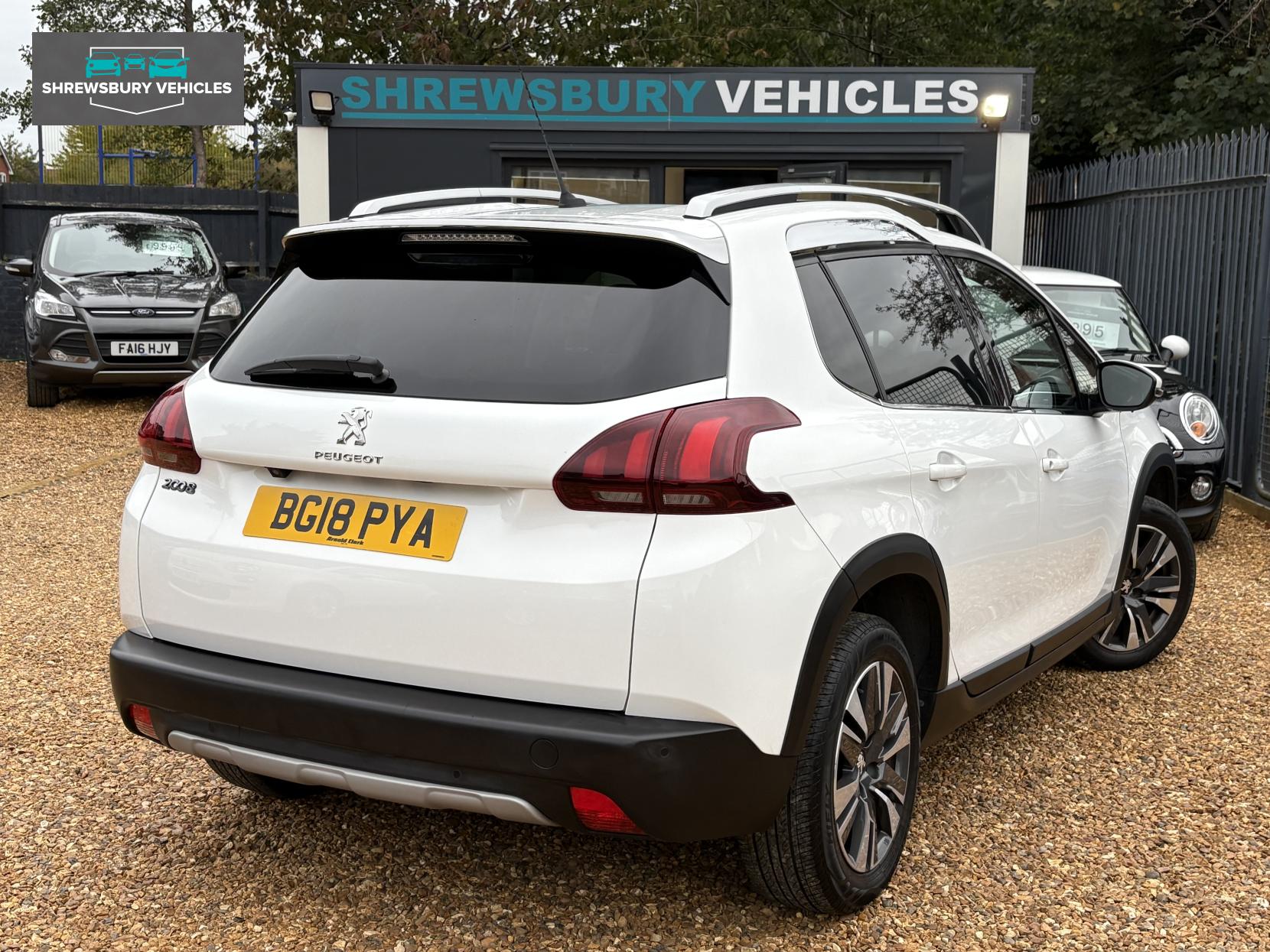 Peugeot 2008 1.2 PureTech Allure Premium SUV 5dr Petrol Manual Euro 6 (82 ps)
