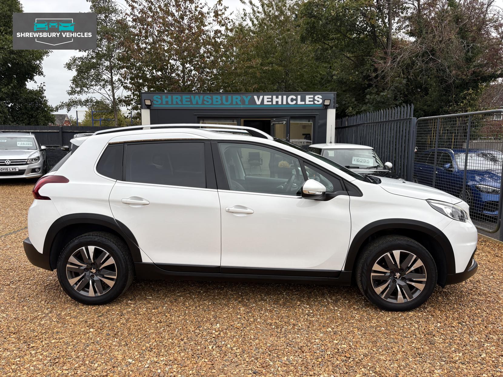 Peugeot 2008 1.2 PureTech Allure Premium SUV 5dr Petrol Manual Euro 6 (82 ps)