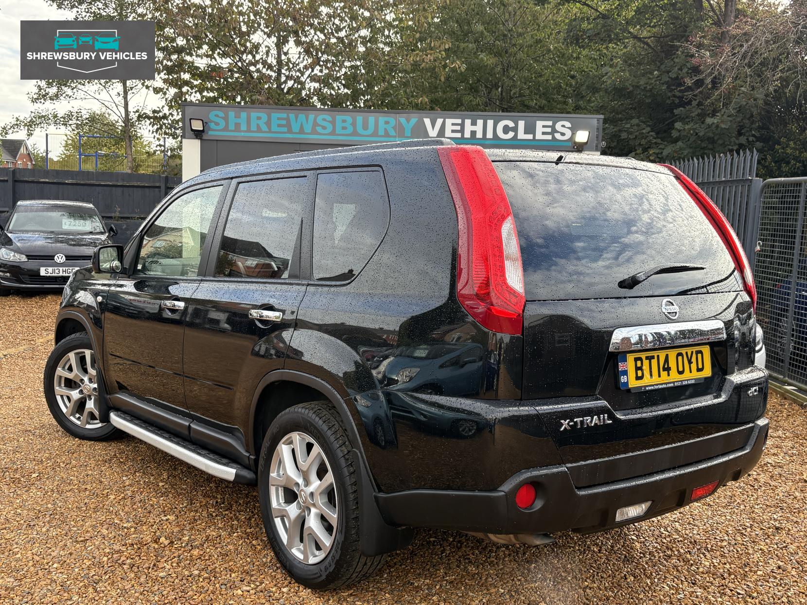 Nissan X-Trail 2.0 dCi Tekna SUV 5dr Diesel Auto 4WD Euro 5 (AVM) (150 ps)