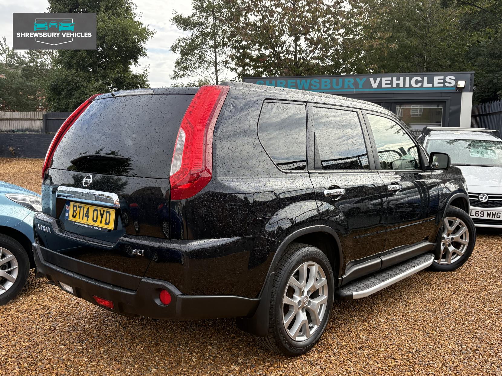Nissan X-Trail 2.0 dCi Tekna SUV 5dr Diesel Auto 4WD Euro 5 (AVM) (150 ps)