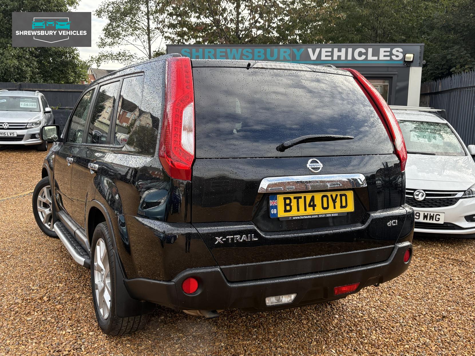 Nissan X-Trail 2.0 dCi Tekna SUV 5dr Diesel Auto 4WD Euro 5 (AVM) (150 ps)
