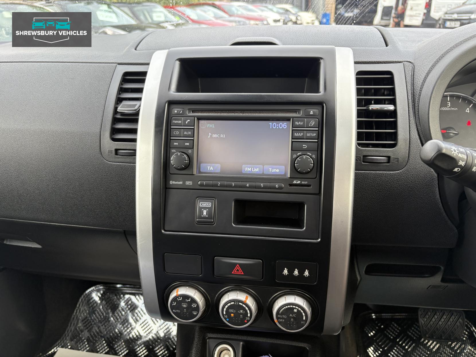 Nissan X-Trail 2.0 dCi Tekna SUV 5dr Diesel Auto 4WD Euro 5 (AVM) (150 ps)