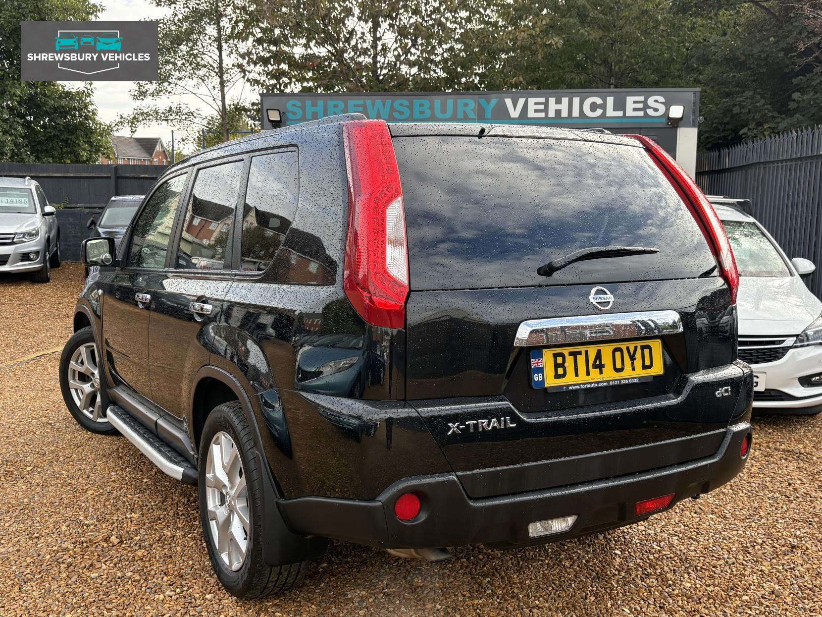 Nissan X-Trail 2.0 dCi Tekna SUV 5dr Diesel Auto 4WD Euro 5 (AVM) (150 ps)