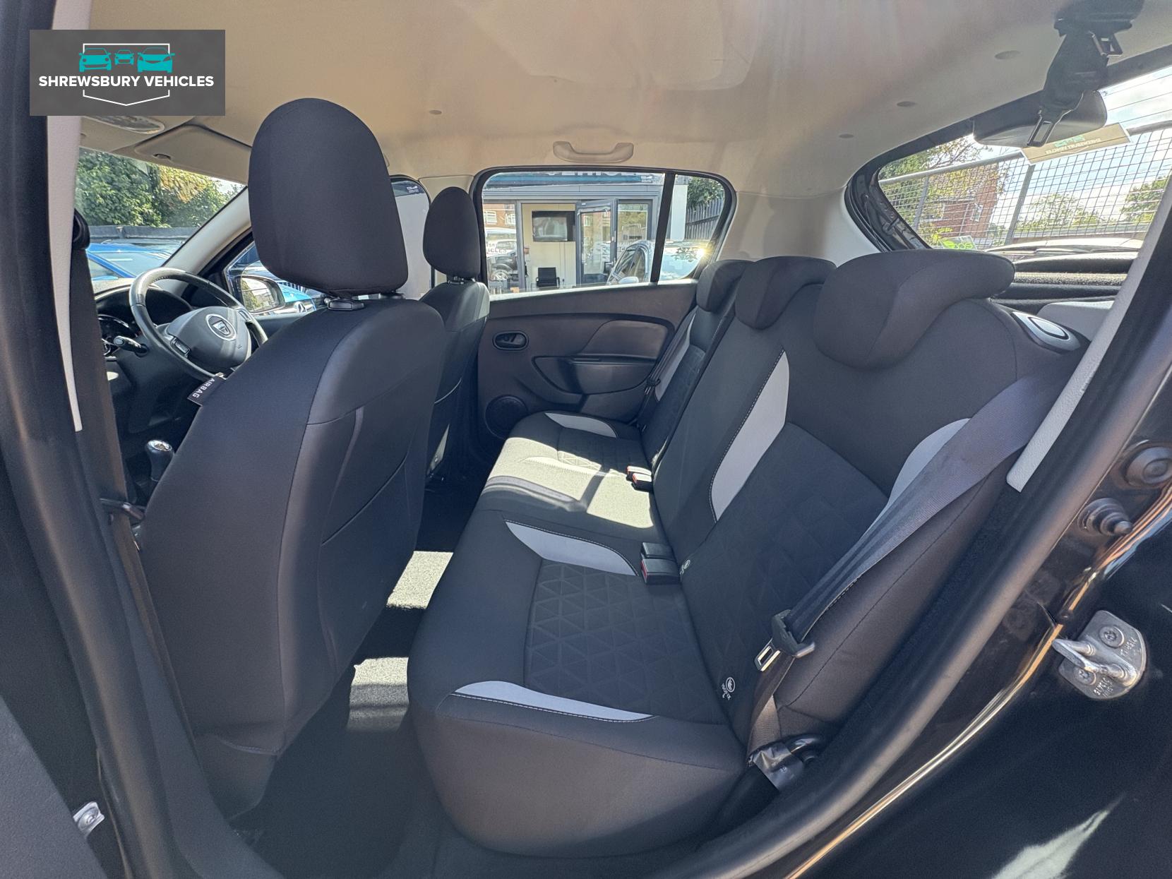 Dacia Sandero Stepway 0.9 TCe Laureate Hatchback 5dr Petrol Manual Euro 5 (90 ps)