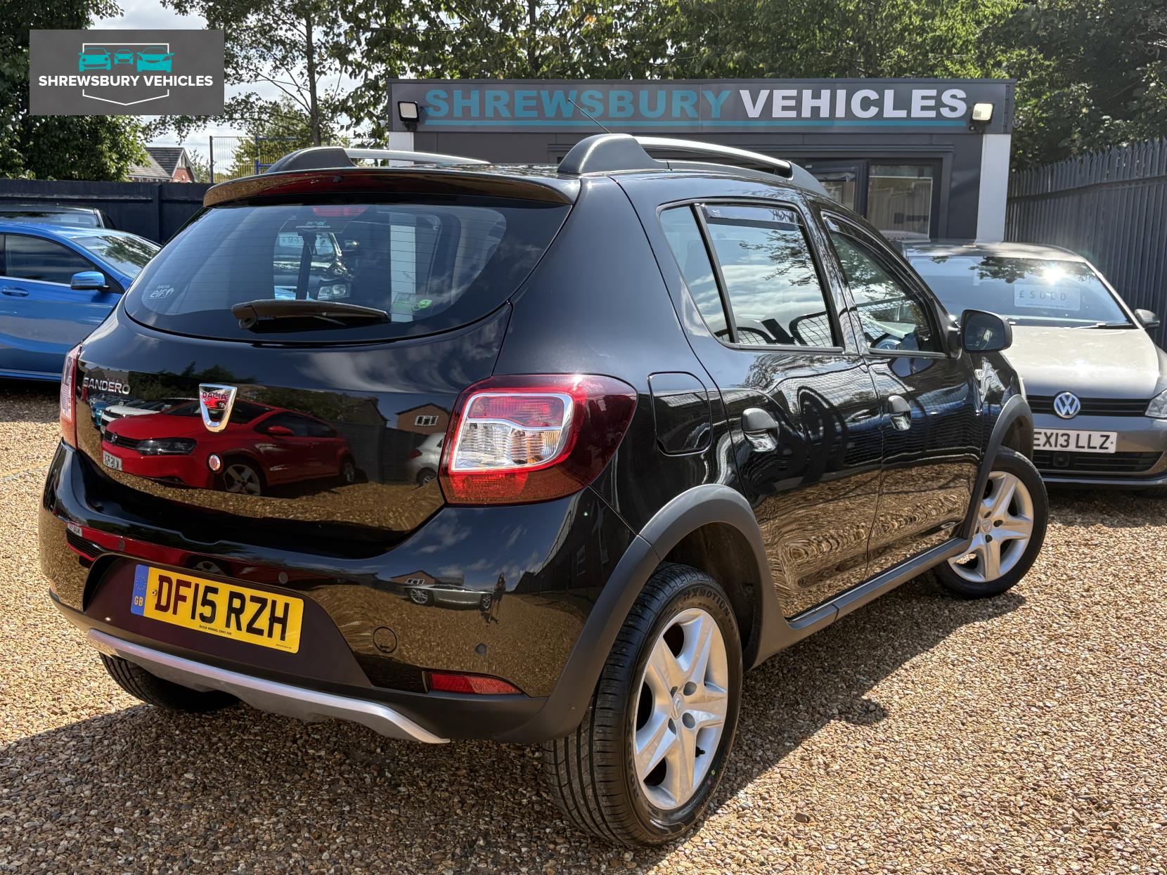 Dacia Sandero Stepway 0.9 TCe Laureate Hatchback 5dr Petrol Manual Euro 5 (90 ps)