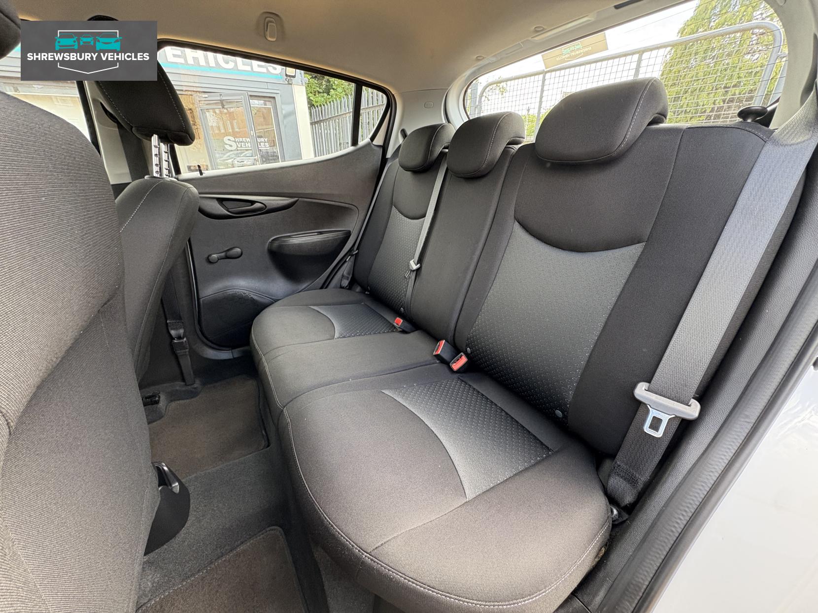 Vauxhall Viva 1.0i SE Hatchback 5dr Petrol Manual Euro 6 (75 ps)