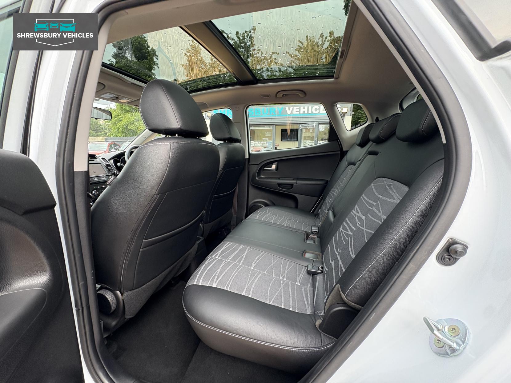 Kia Venga 1.6 4 MPV 5dr Petrol Auto Euro 6 (123 bhp)