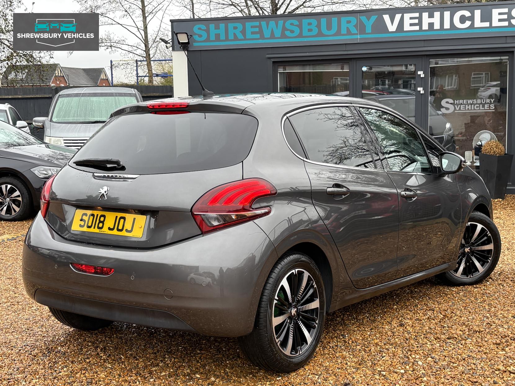 Peugeot 208 1.2 PureTech Allure Premium Hatchback 5dr Petrol Manual Euro 6 (s/s) (82 ps)