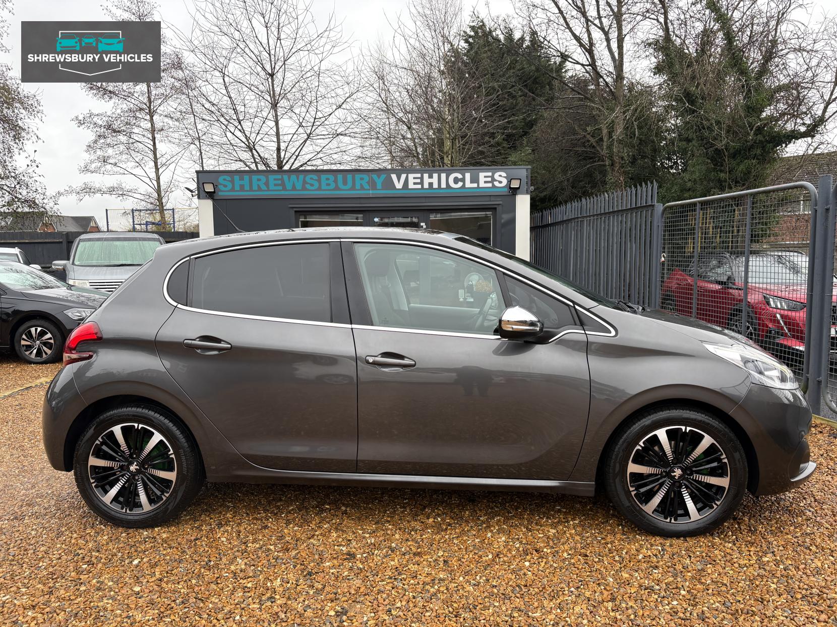 Peugeot 208 1.2 PureTech Allure Premium Hatchback 5dr Petrol Manual Euro 6 (s/s) (82 ps)