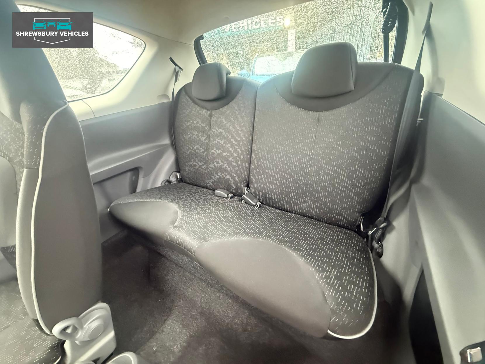 Peugeot 107 1.0 12V Urban Hatchback 3dr Petrol Manual Euro 4 (68 ps)