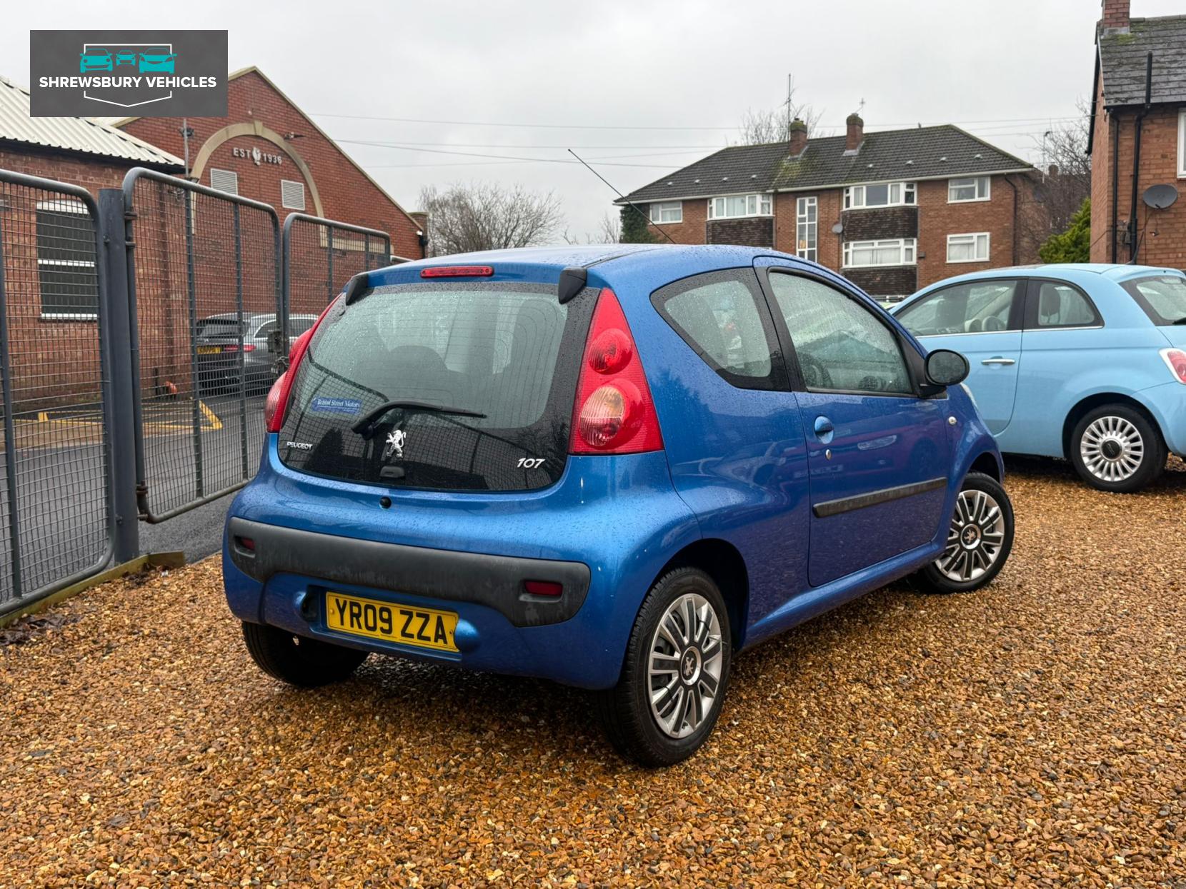 Peugeot 107 1.0 12V Urban Hatchback 3dr Petrol Manual Euro 4 (68 ps)