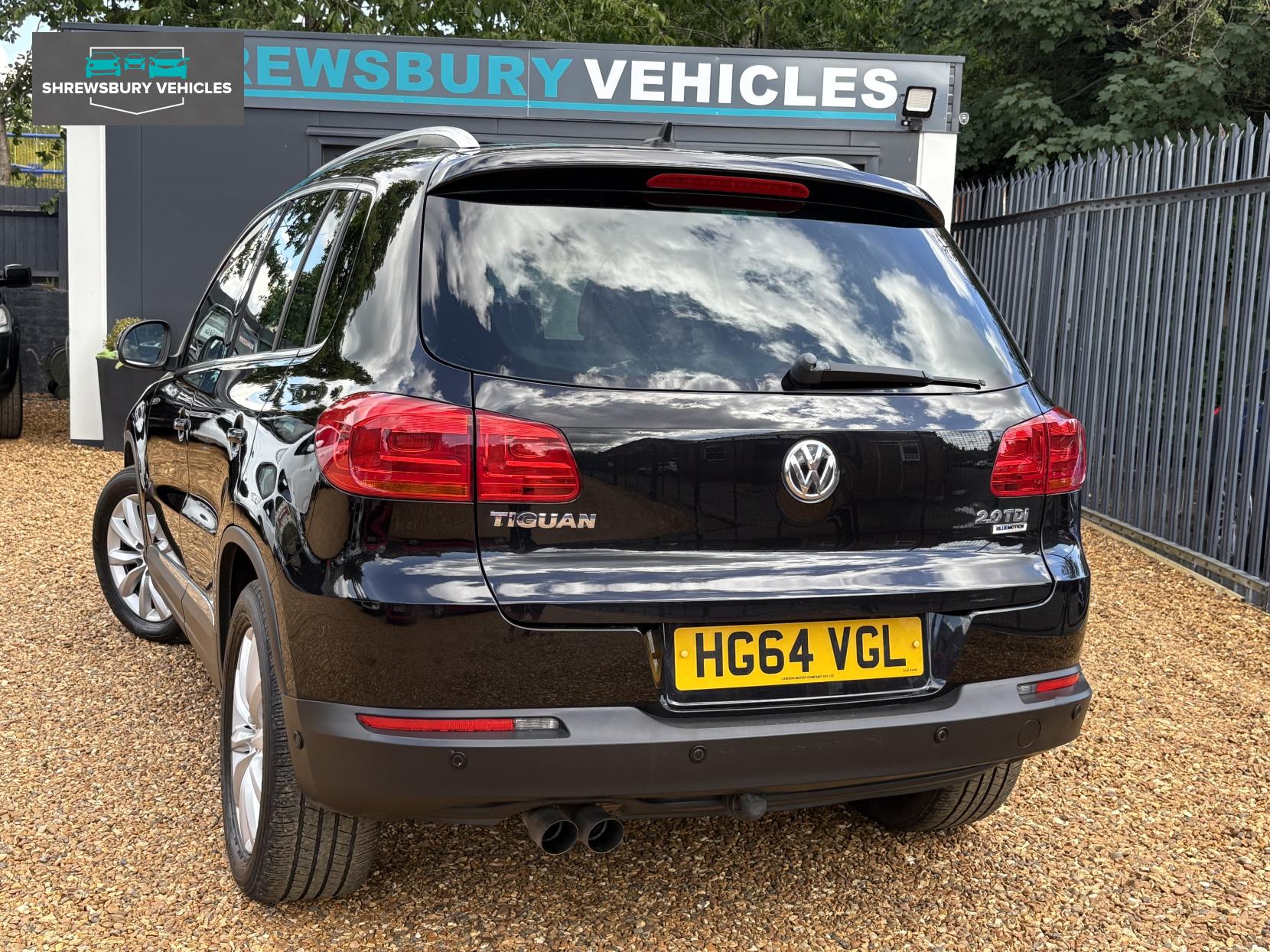 Volkswagen Tiguan 2.0 TDI BlueMotion Tech Match SUV 5dr Diesel Manual 2WD Euro 5 (s/s) (140 ps)
