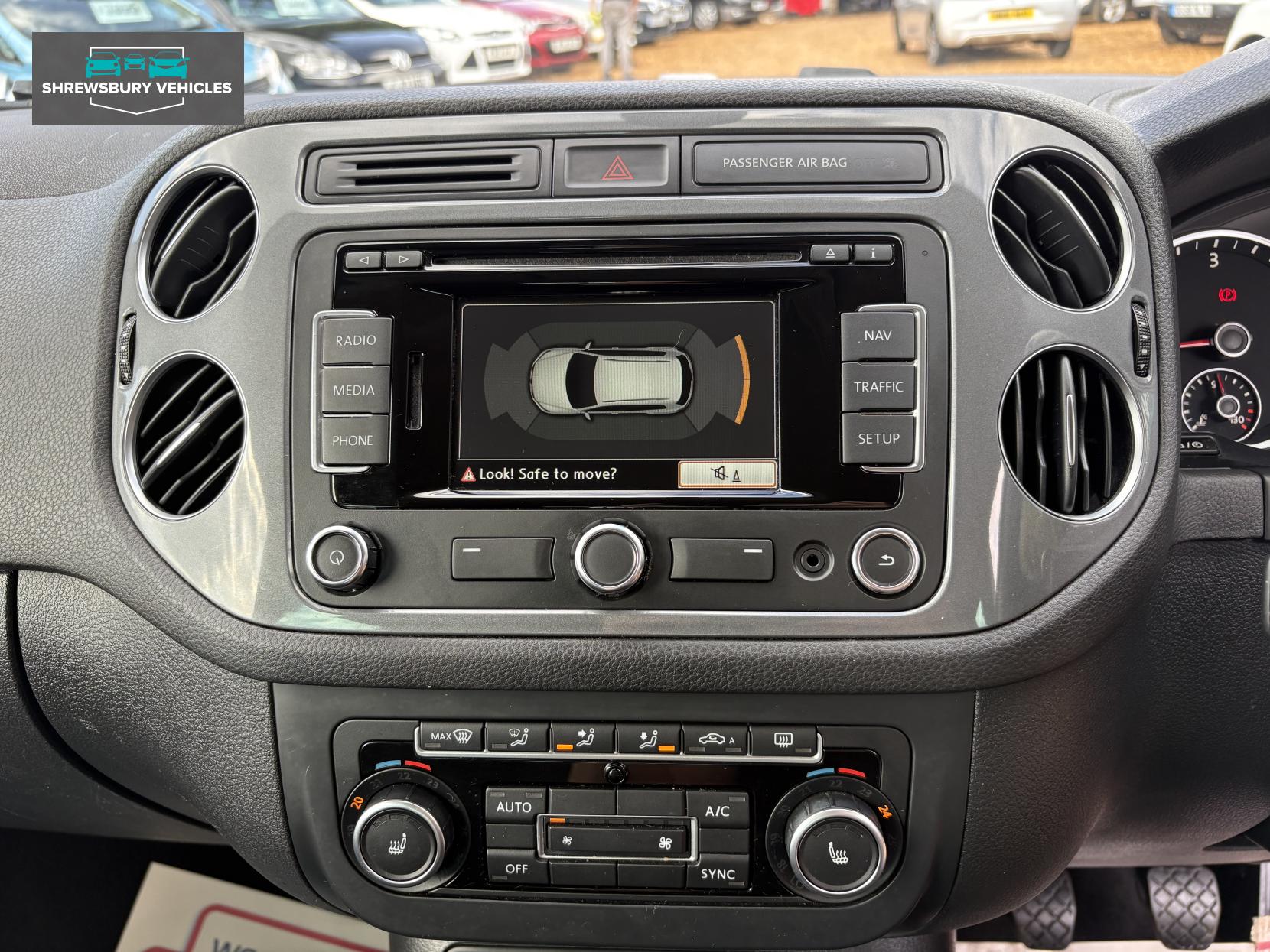 Volkswagen Tiguan 2.0 TDI BlueMotion Tech Match SUV 5dr Diesel Manual 2WD Euro 5 (s/s) (140 ps)