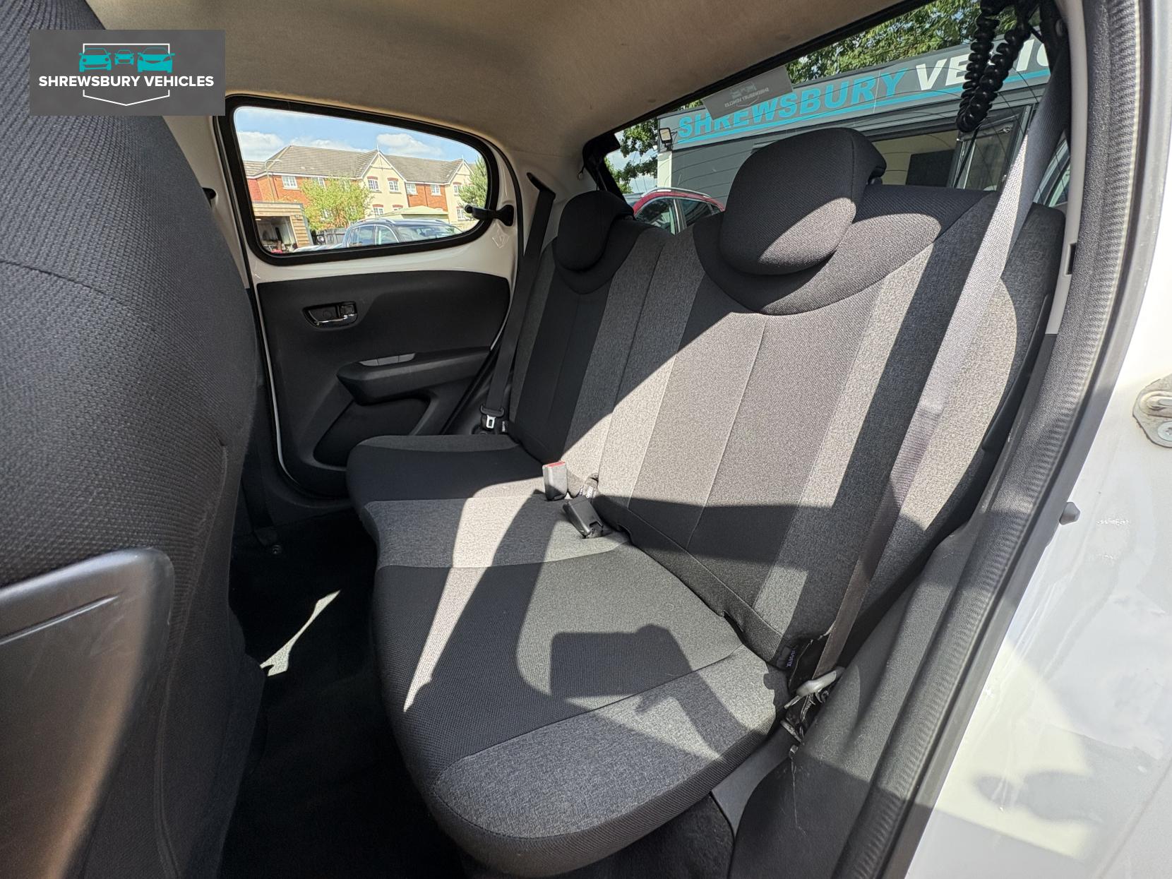 Citroen C1 1.2 PureTech Flair Hatchback 5dr Petrol Manual Euro 6 (82 ps)