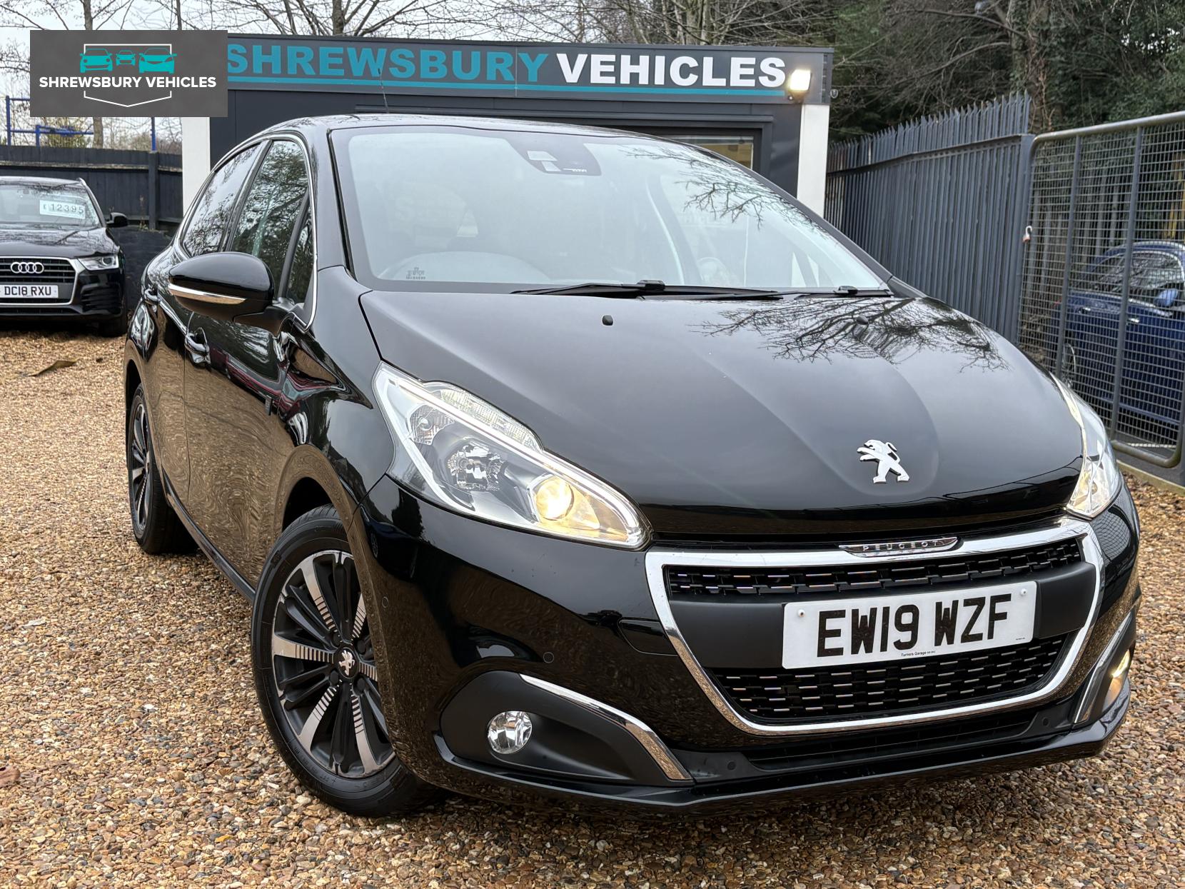 Peugeot 208 1.2 PureTech Tech Edition Hatchback 5dr Petrol Manual Euro 6 (s/s) (82 ps)