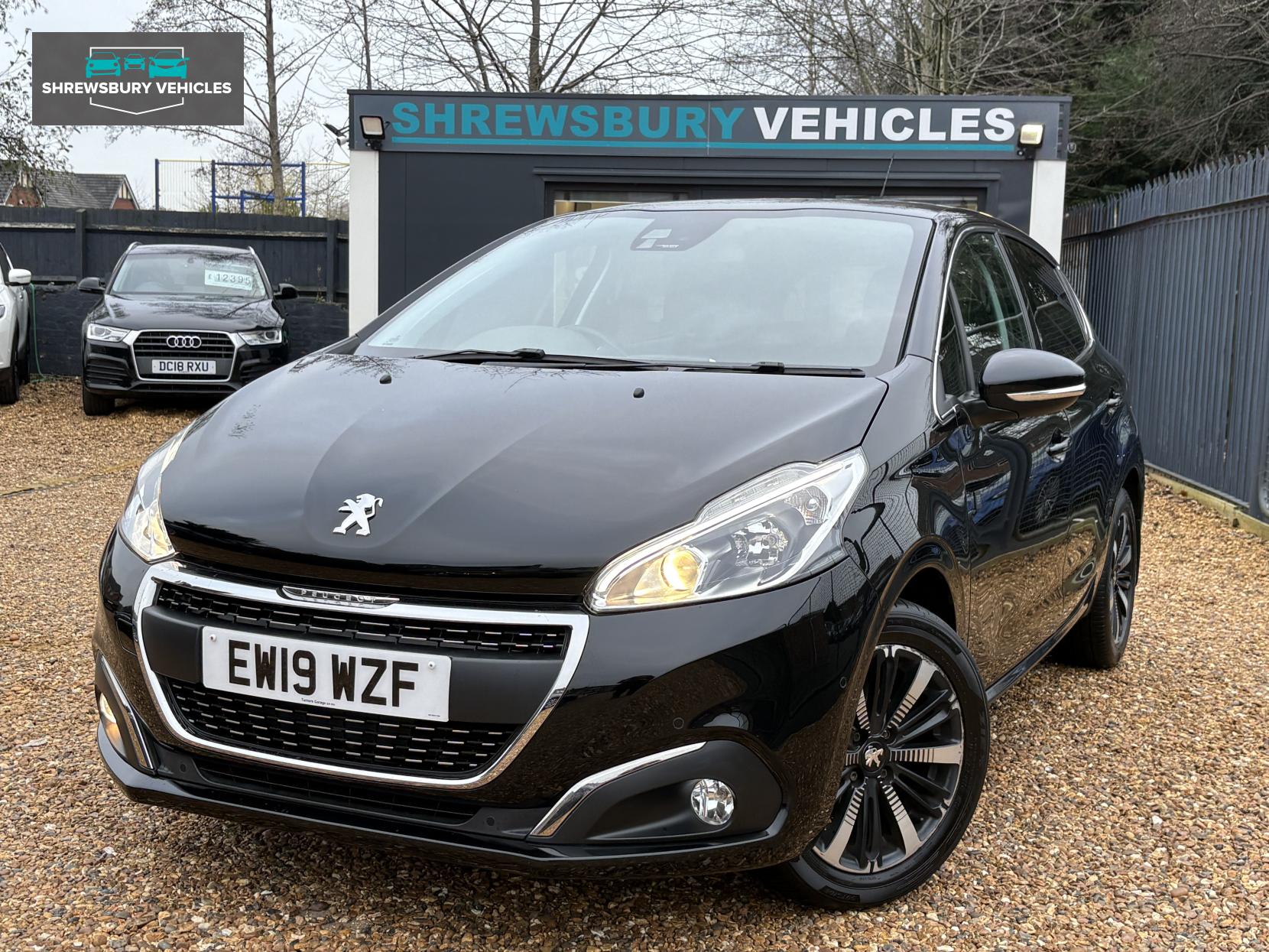 Peugeot 208 1.2 PureTech Tech Edition Hatchback 5dr Petrol Manual Euro 6 (s/s) (82 ps)