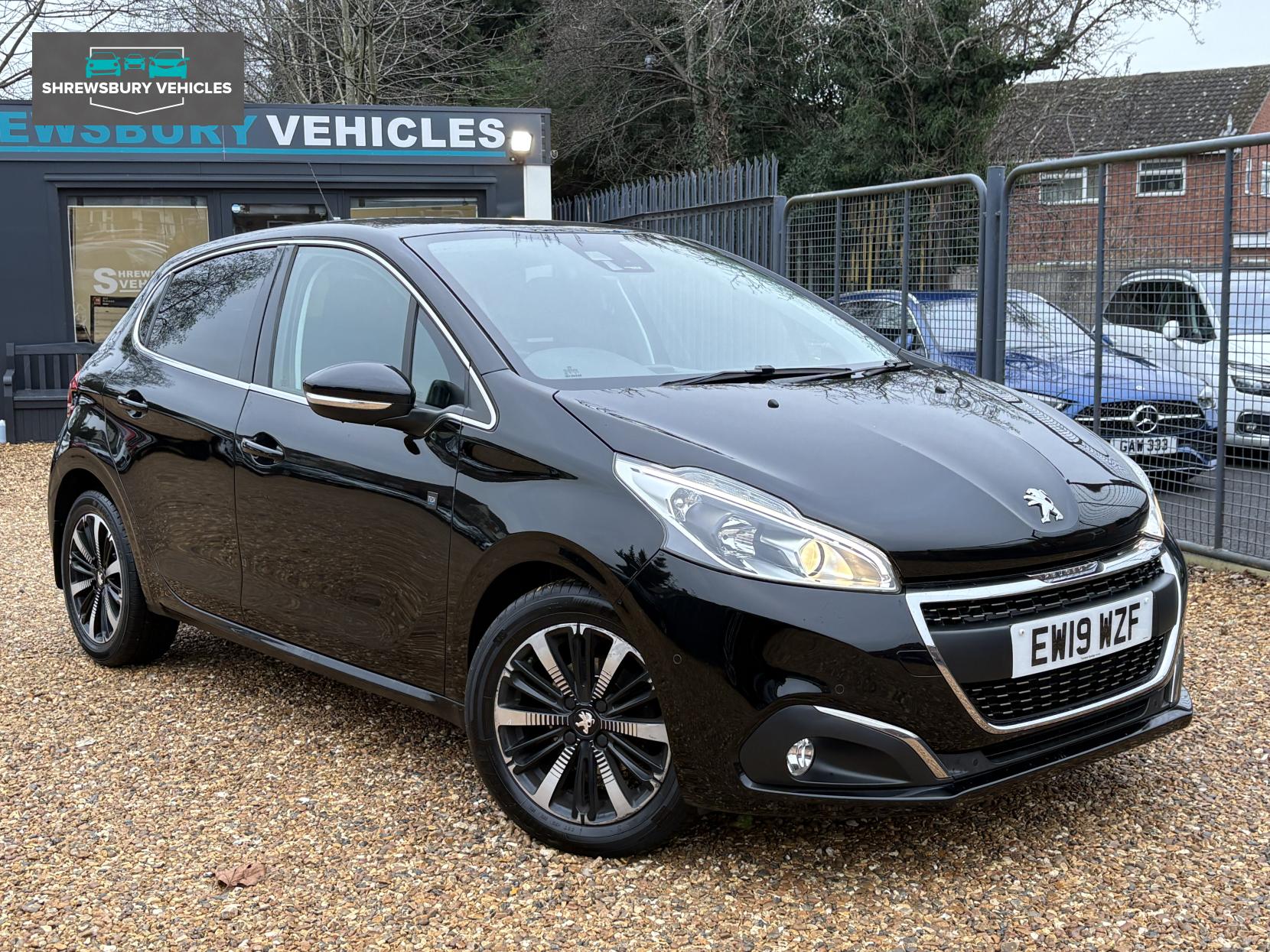 Peugeot 208 1.2 PureTech Tech Edition Hatchback 5dr Petrol Manual Euro 6 (s/s) (82 ps)