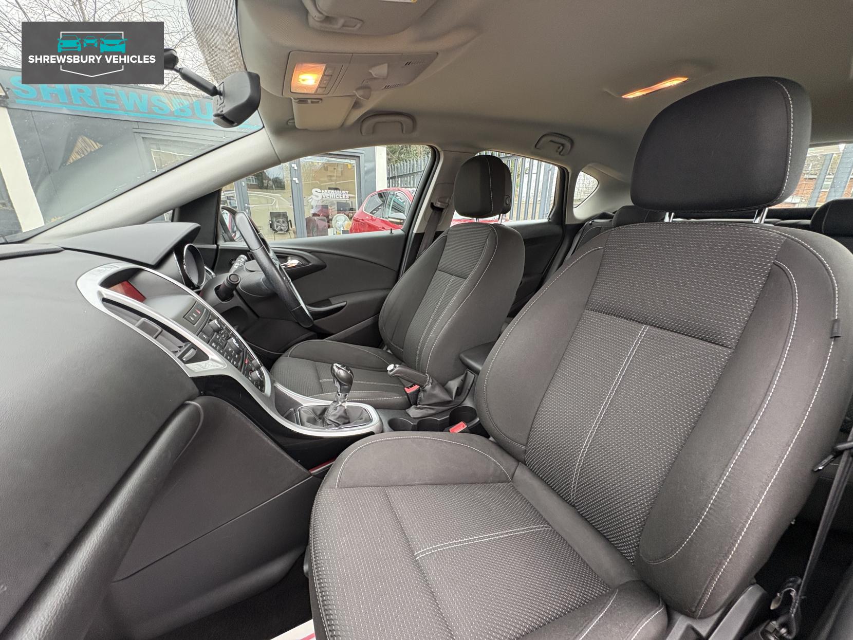 Vauxhall Astra 1.6i SRi Hatchback 5dr Petrol Manual Euro 6 (115 ps)