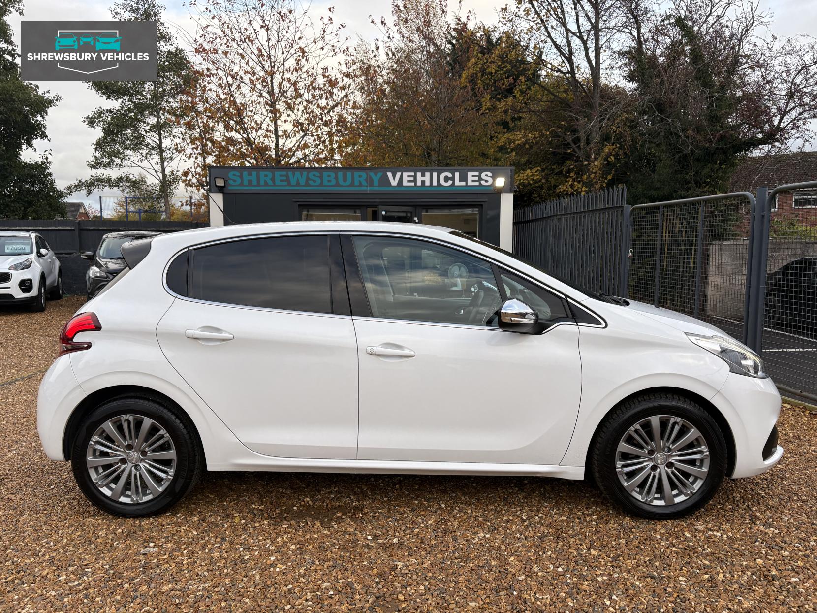 Peugeot 208 1.2 PureTech Allure Hatchback 5dr Petrol ETG Euro 6 (s/s) (82 ps)