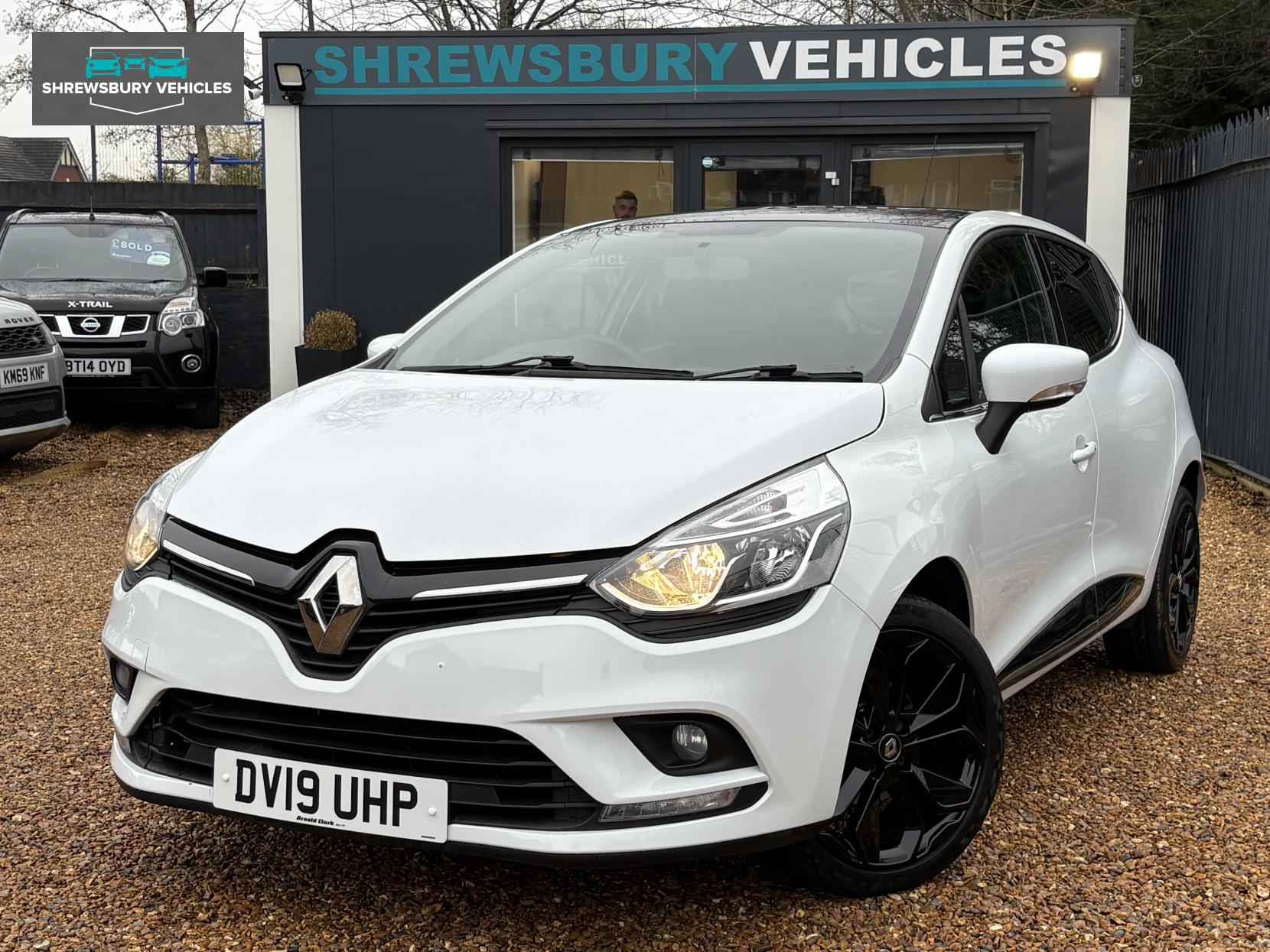 Renault Clio 0.9 TCe Iconic Hatchback 5dr Petrol Manual Euro 6 (s/s) (75 ps)