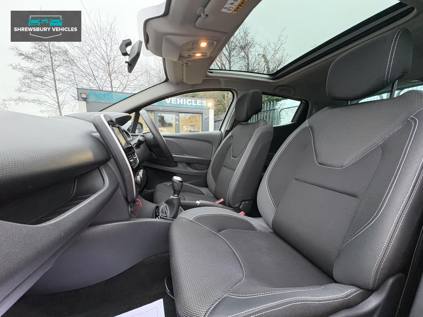 Renault Clio 0.9 TCe Iconic Hatchback 5dr Petrol Manual Euro 6 (s/s) (75 ps)