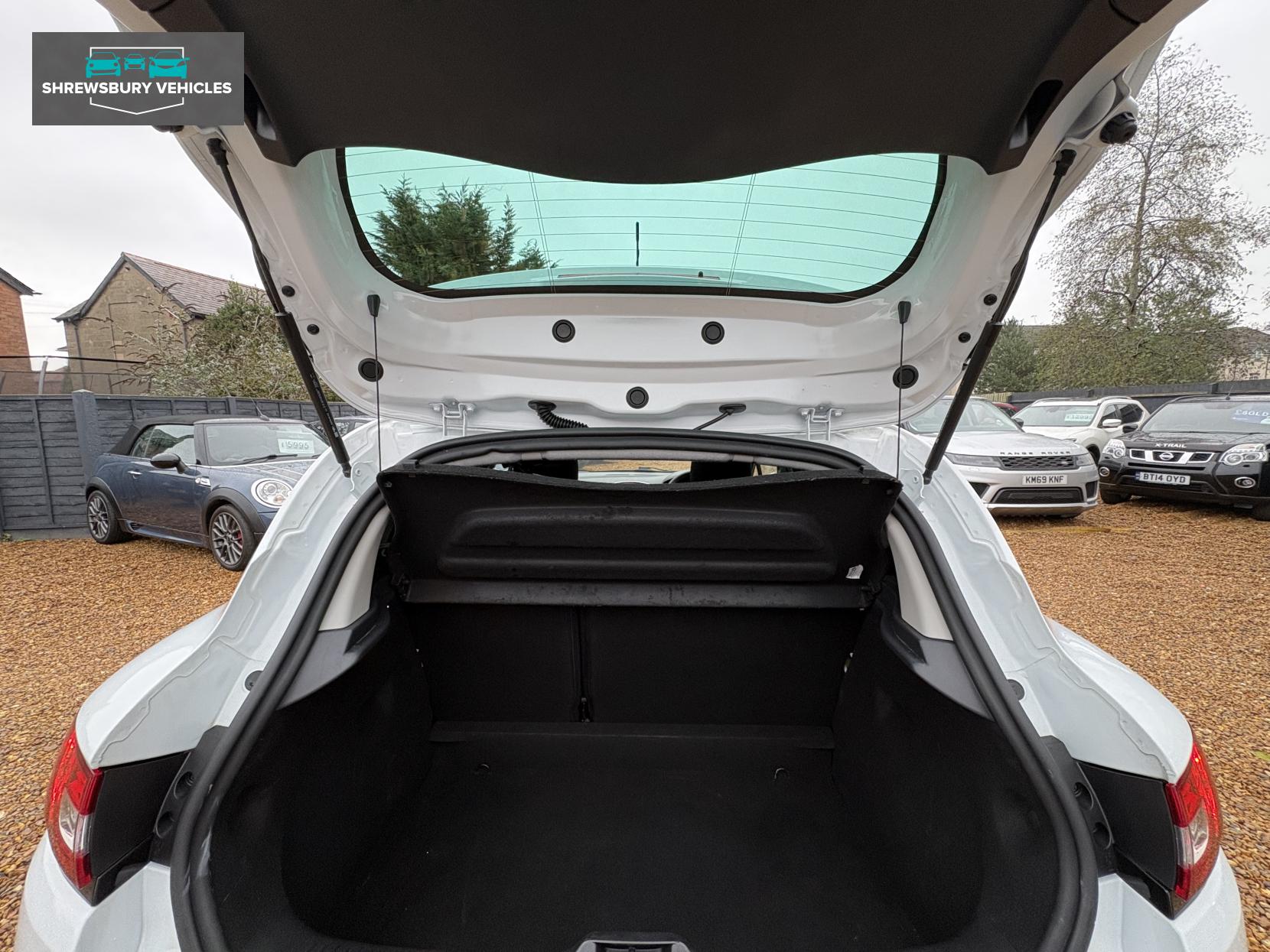 Renault Clio 0.9 TCe Iconic Hatchback 5dr Petrol Manual Euro 6 (s/s) (75 ps)