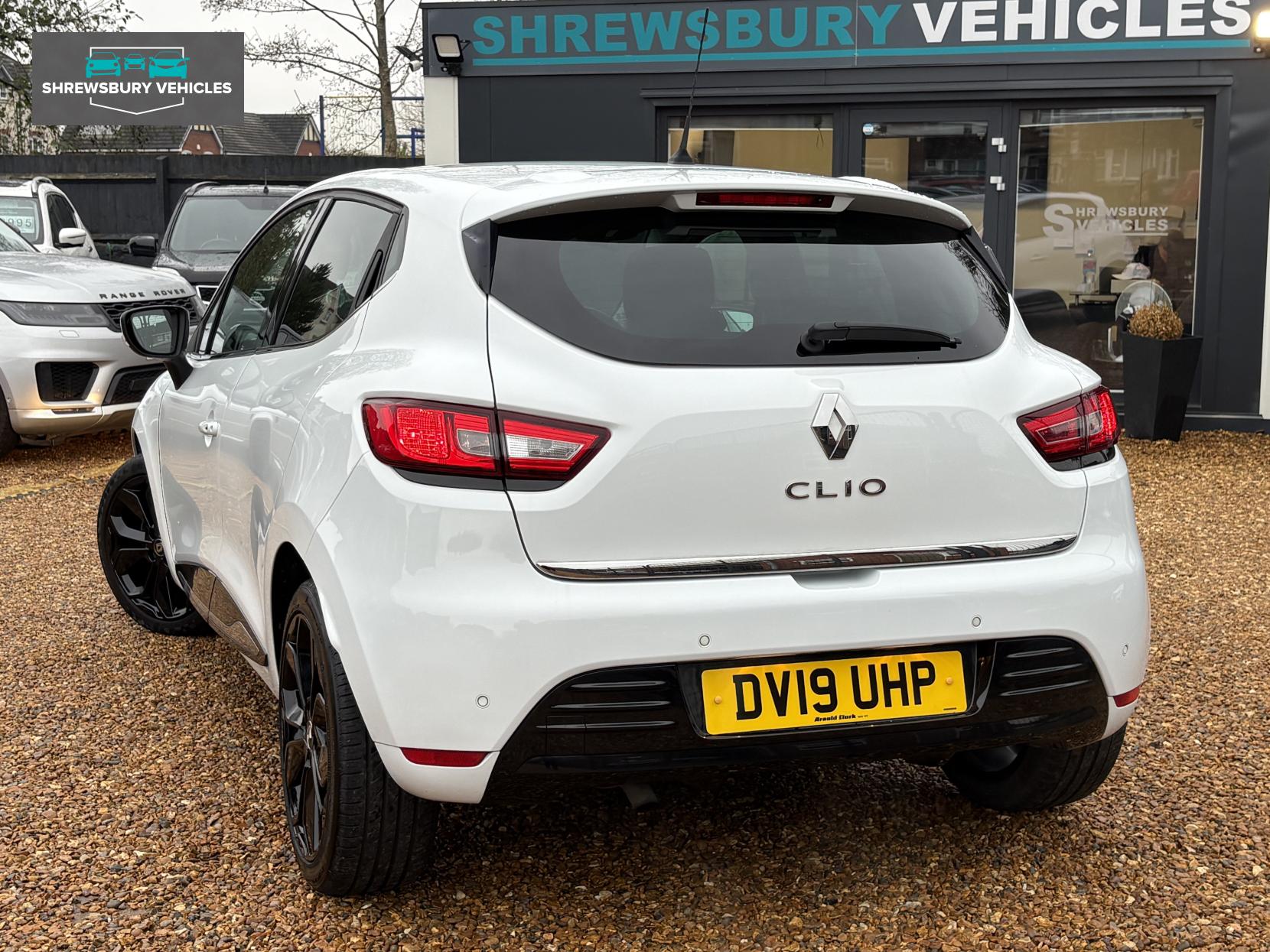 Renault Clio 0.9 TCe Iconic Hatchback 5dr Petrol Manual Euro 6 (s/s) (75 ps)