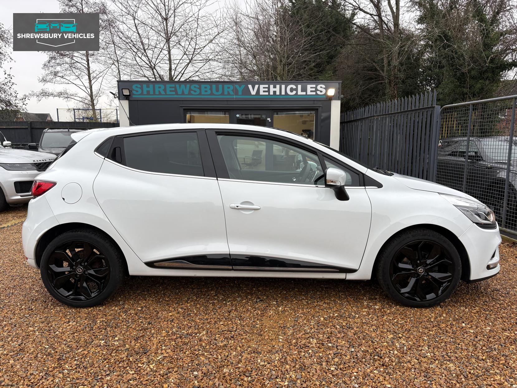 Renault Clio 0.9 TCe Iconic Hatchback 5dr Petrol Manual Euro 6 (s/s) (75 ps)