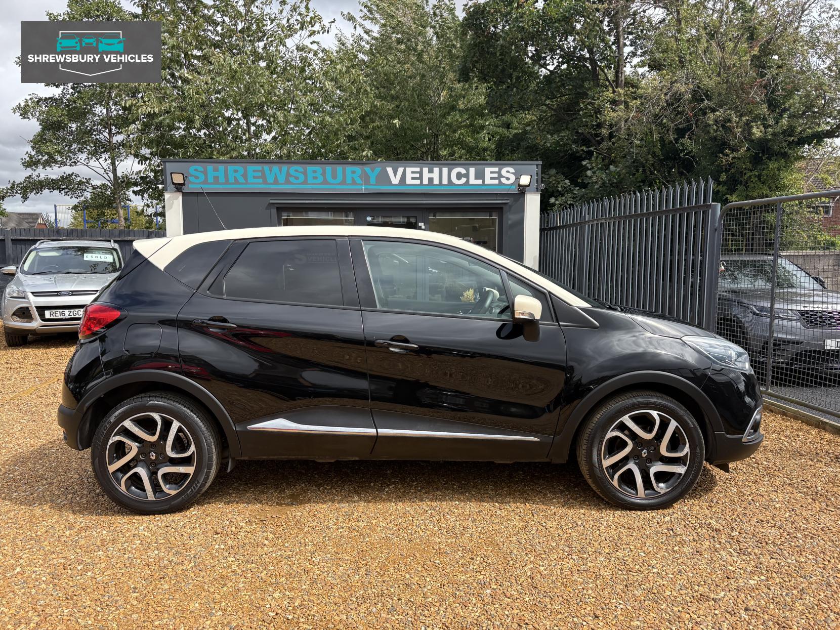 Renault Captur 1.5 dCi ENERGY Dynamique S MediaNav SUV 5dr Diesel Manual Euro 5 (s/s) (90 ps)