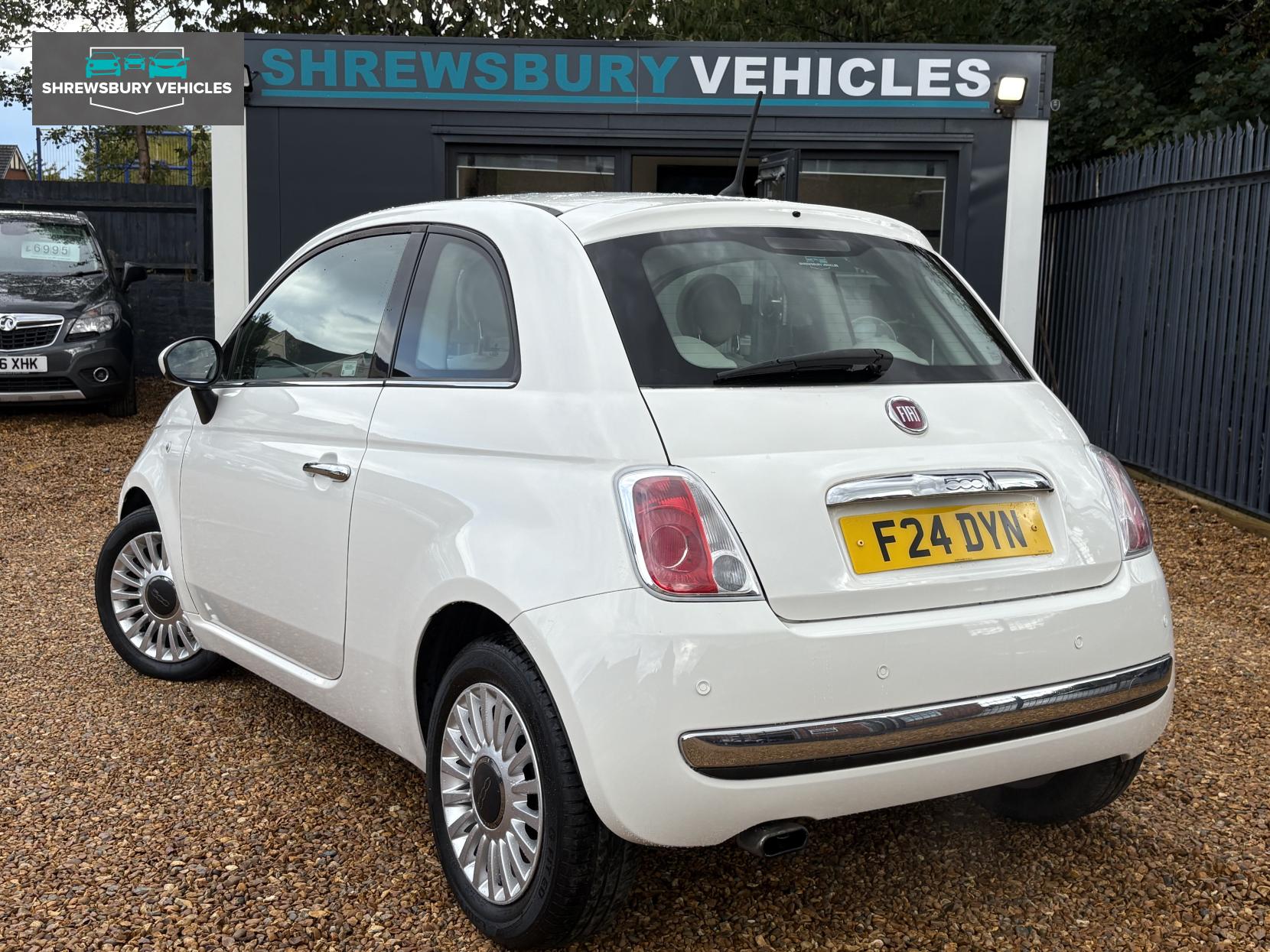 Fiat 500 0.9 TwinAir Lounge Hatchback 3dr Petrol Dualogic Euro 5 (s/s) (85 bhp)