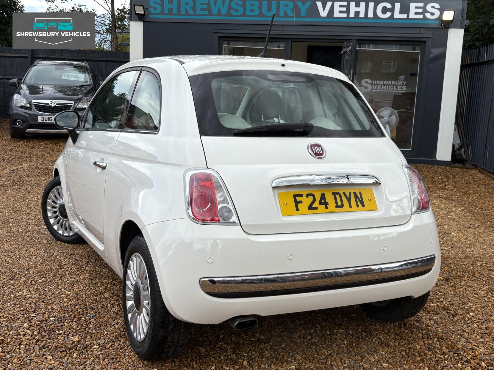 Fiat 500 0.9 TwinAir Lounge Hatchback 3dr Petrol Dualogic Euro 5 (s/s) (85 bhp)