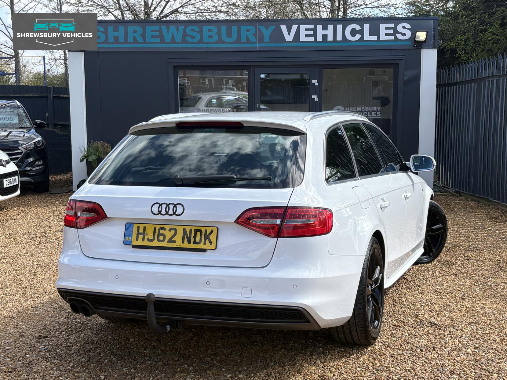 Audi A4 Avant 2.0 TDI S line Estate 5dr Diesel Multitronic Euro 5 (s/s) (177 ps)