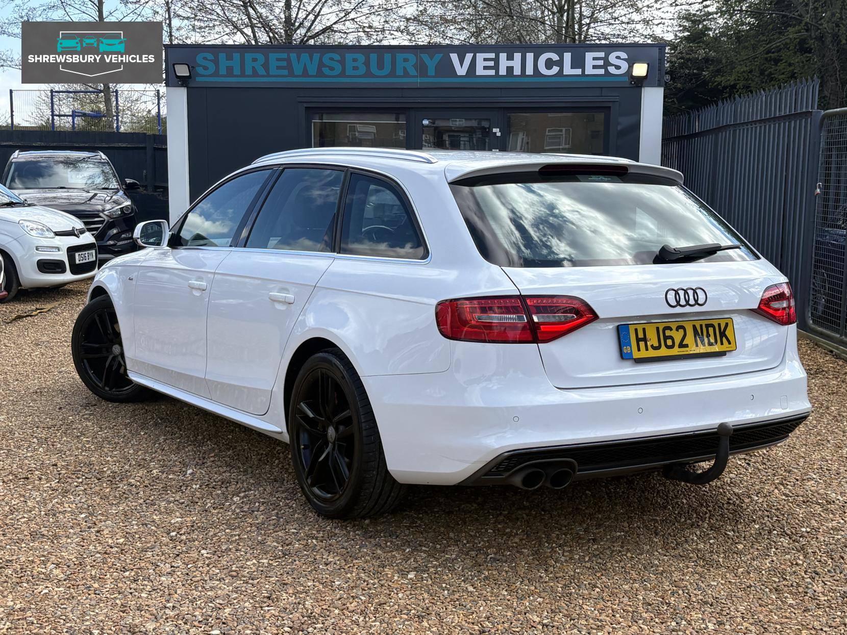 Audi A4 Avant 2.0 TDI S line Estate 5dr Diesel Multitronic Euro 5 (s/s) (177 ps)