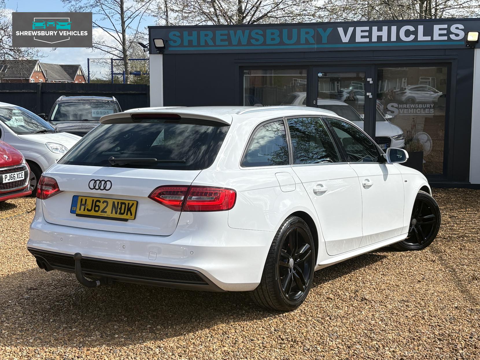 Audi A4 Avant 2.0 TDI S line Estate 5dr Diesel Multitronic Euro 5 (s/s) (177 ps)