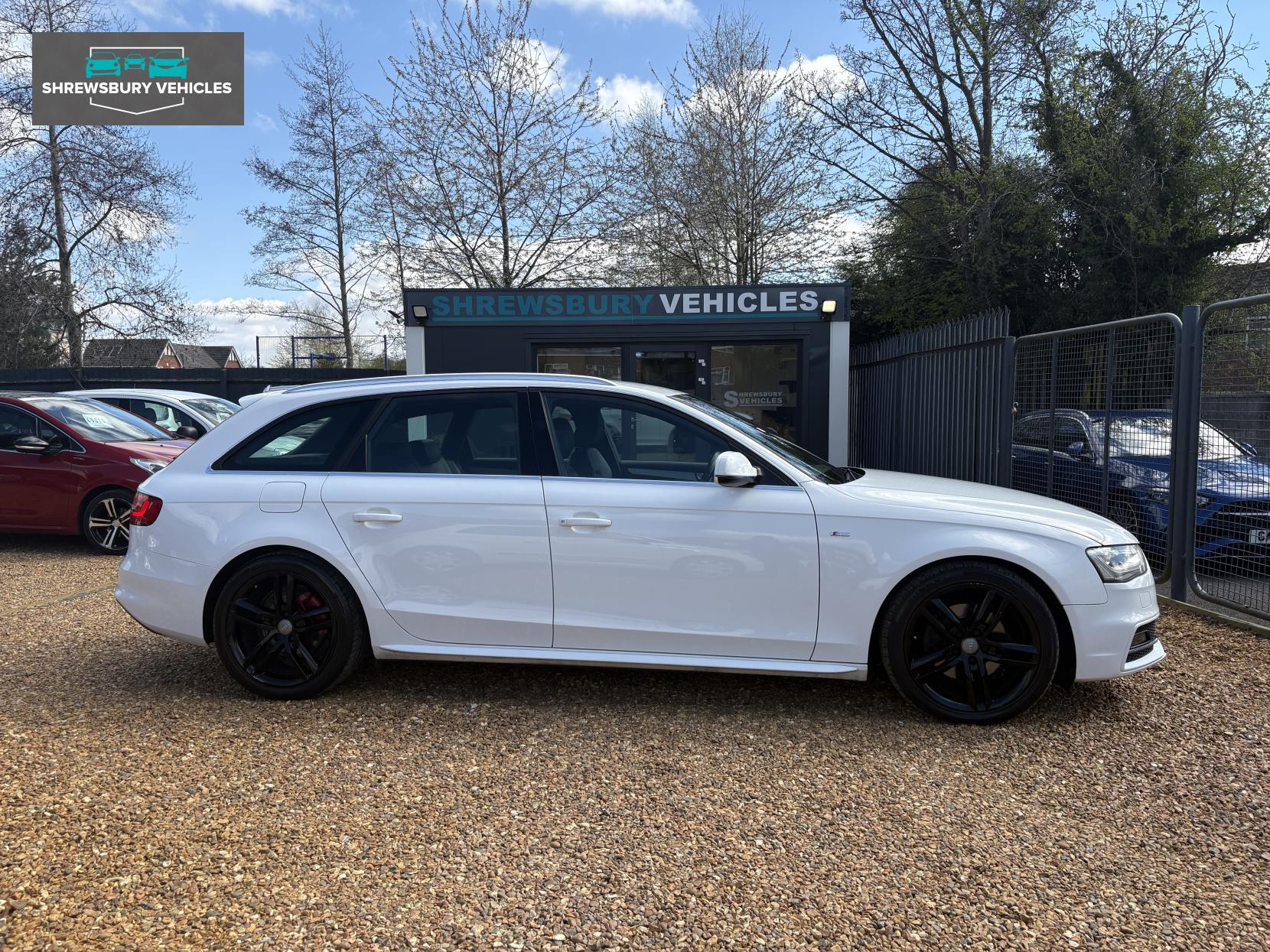 Audi A4 Avant 2.0 TDI S line Estate 5dr Diesel Multitronic Euro 5 (s/s) (177 ps)