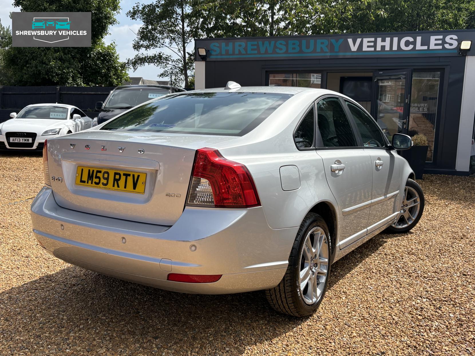 Volvo S40 2.0D GPF SE Saloon 4dr Diesel Powershift Euro 4 (136 ps)