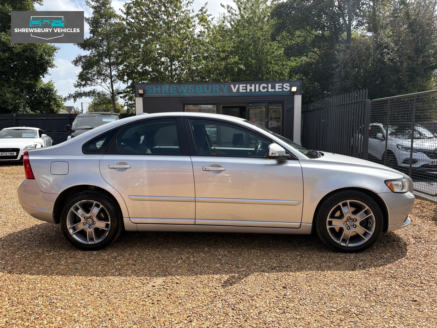 Volvo S40 2.0D GPF SE Saloon 4dr Diesel Powershift Euro 4 (136 ps)