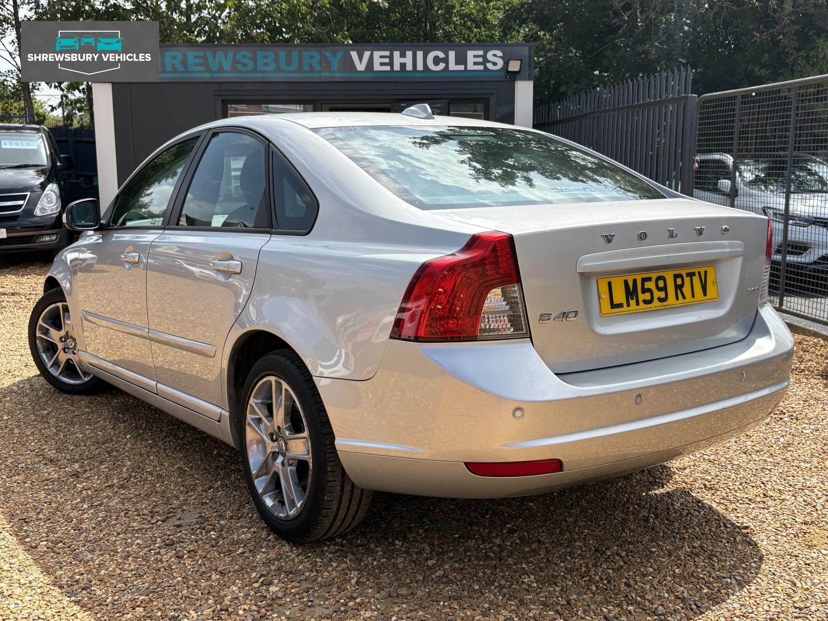 Volvo S40 2.0D GPF SE Saloon 4dr Diesel Powershift Euro 4 (136 ps)